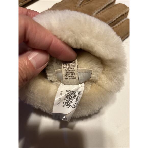 Ugg Women's Turn Cuff Sheepskin Chestnut Leather Gloves Size M - Picture 7 of 8